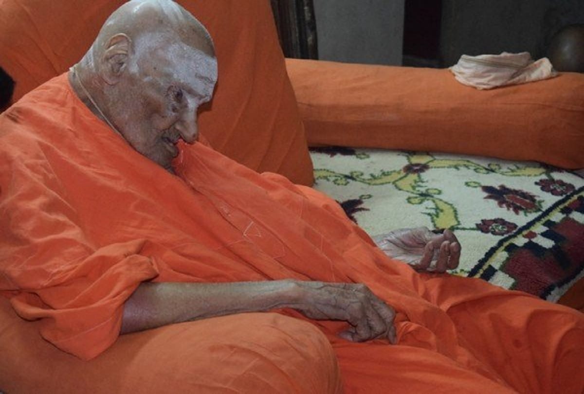 lingayat dharma guru and Mahant of Siddaganga Mutt shivakumara swami death at the age of 111
