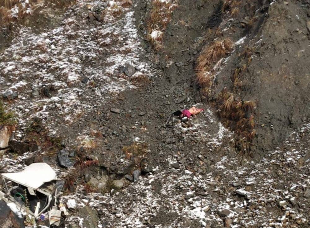 vehicle skid on snow fell into gorge at chamoli
