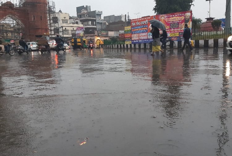 cold wave badly affected people in punjab and temperature down