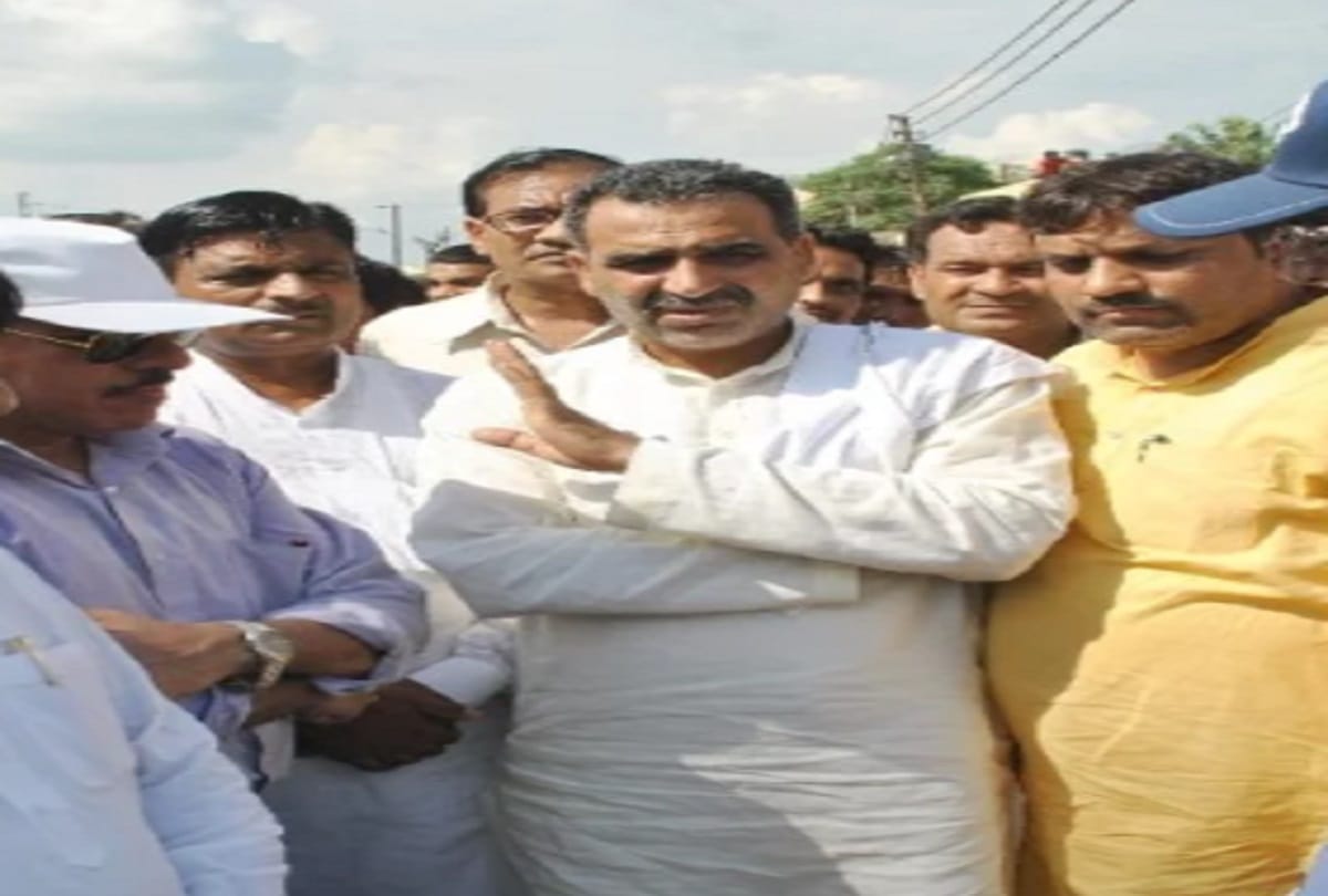 Mujaffarnagar, BJP MP Dr. Sanjeev Balyan and MLA Vikram Saini have filed the case