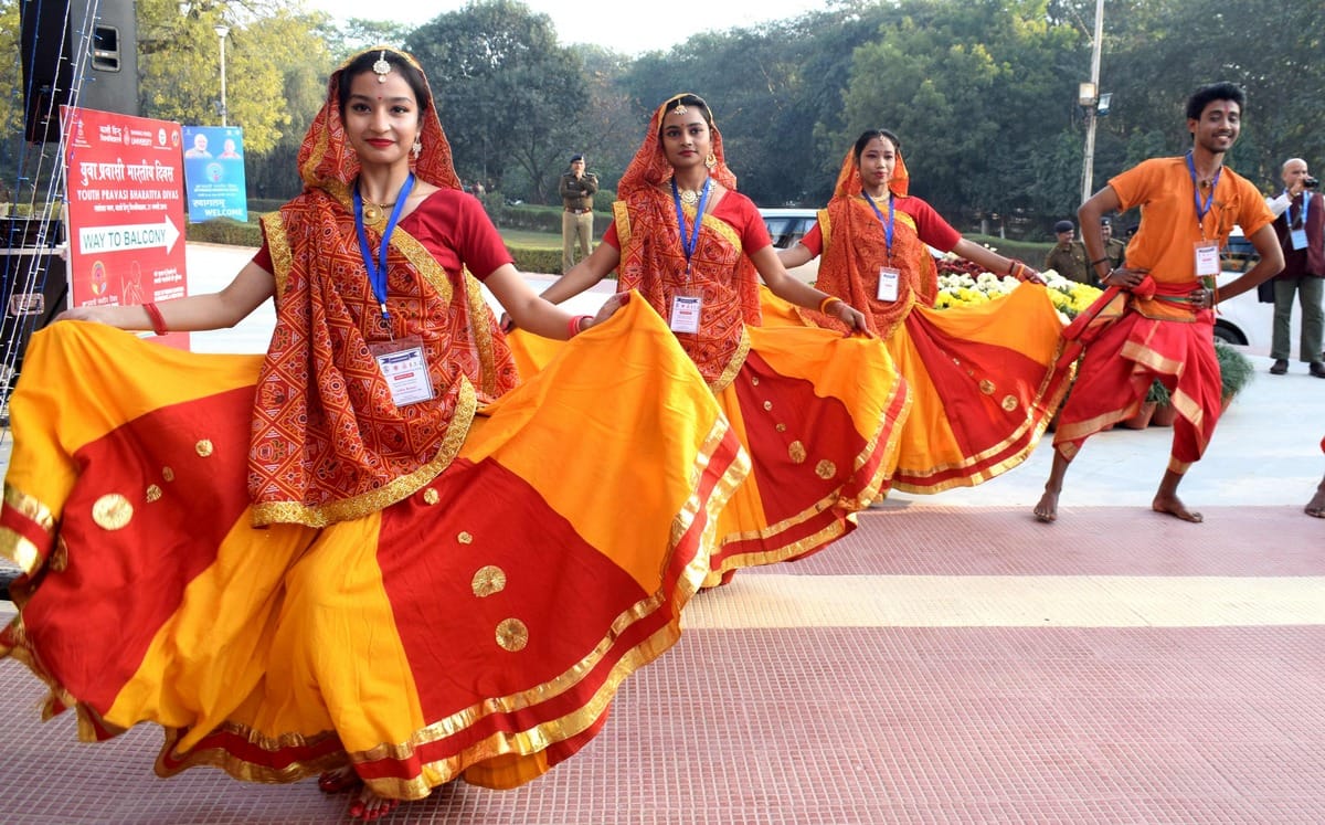 Respect of the winners in the colorful cultural festival