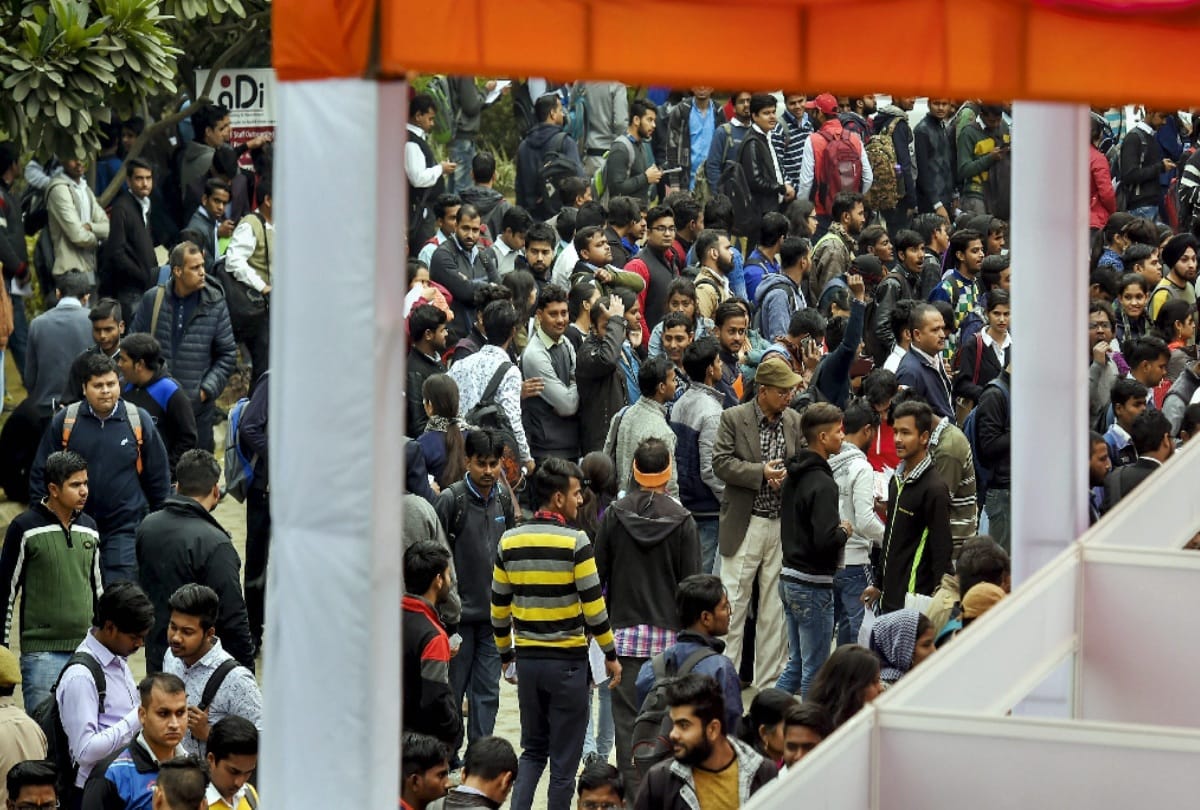 reality of job fair of delhi government and other job fairs by governments mega job fair rojgar mela