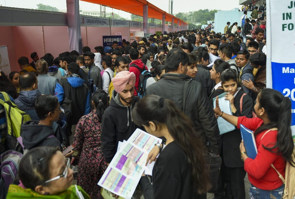reality of job fair of delhi government and other job fairs by governments mega job fair rojgar mela