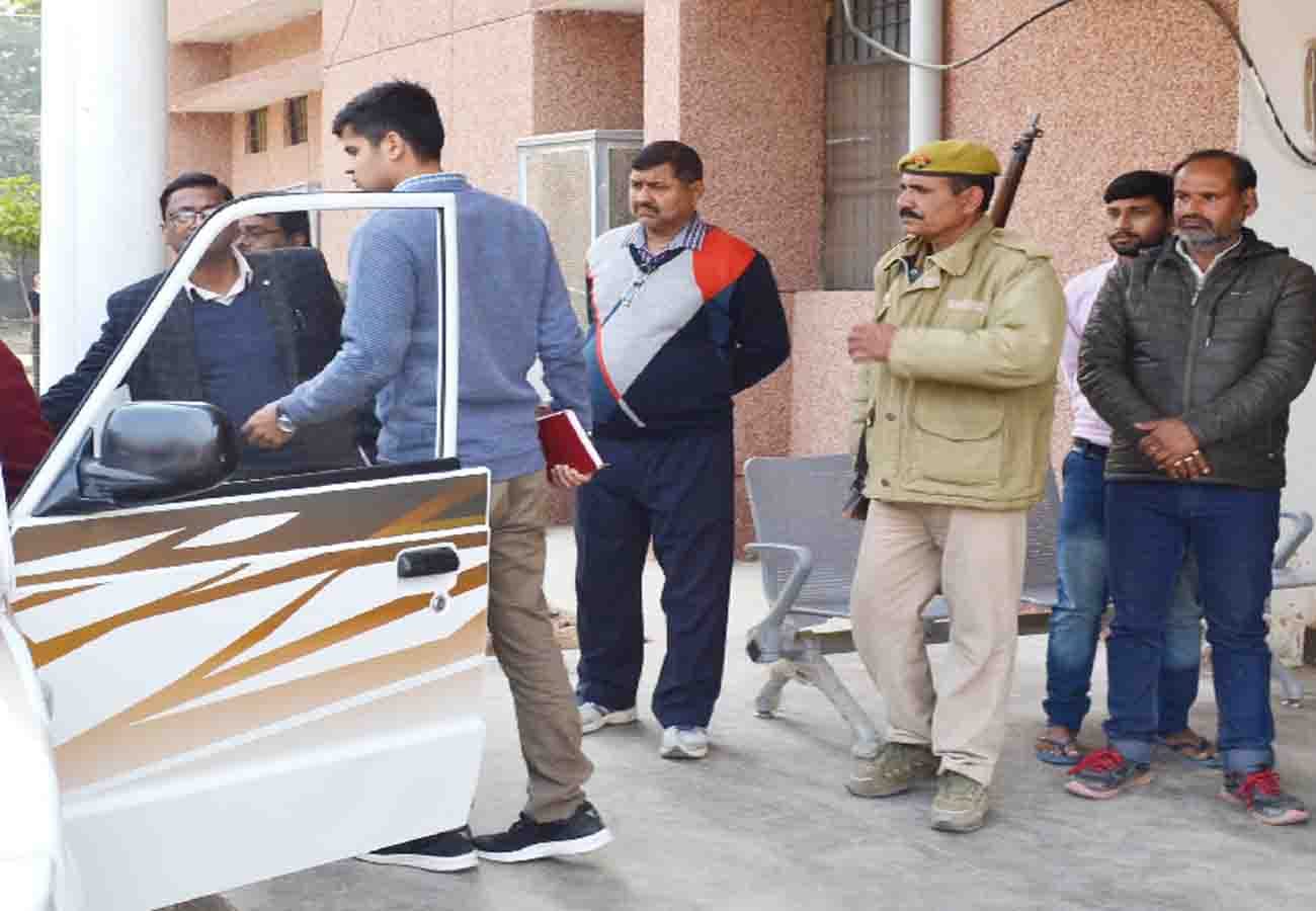 cbi team reached hamirpur to investigate illegal mining in up