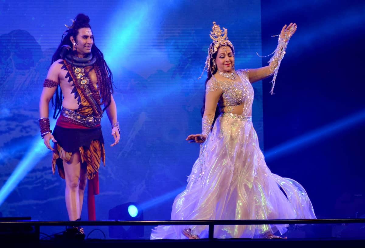 External Affairs Minister Sushma Swaraj impressed by Hema Malini  Classical Dance performance