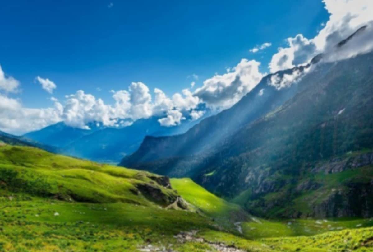 shoja is best tourist  place of himachal pradesh