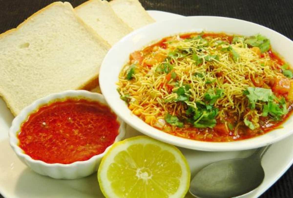 know about the tourist spot in kolhapur maharashtr