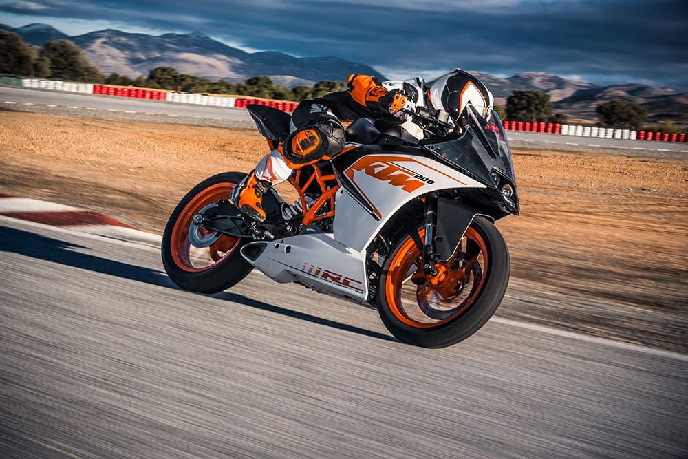 KTM Sports Bike RC 200 launched with dual channel abs, price at rs 1.88 lakh