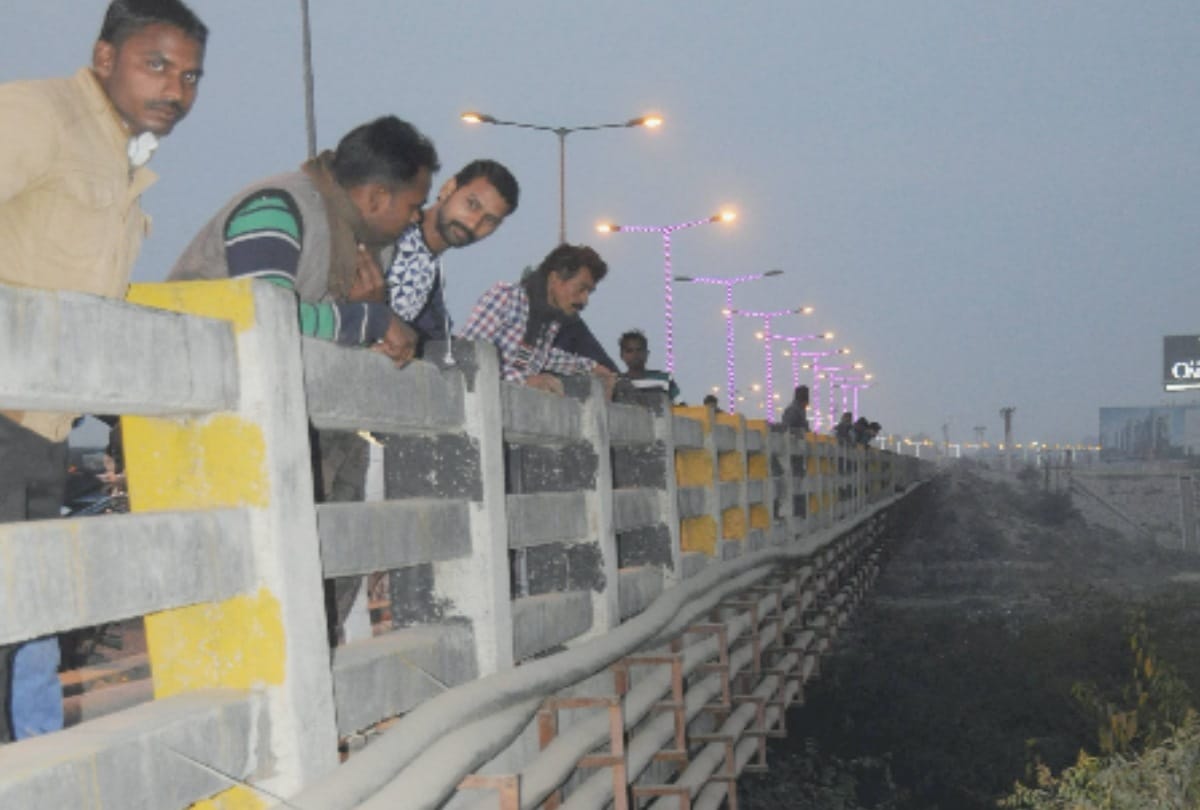 dead body of lady found in trolley bag in lucknow
