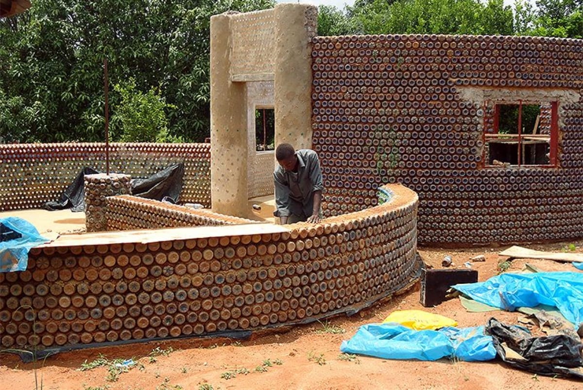 Nigerian people are making homes with plastic bottles