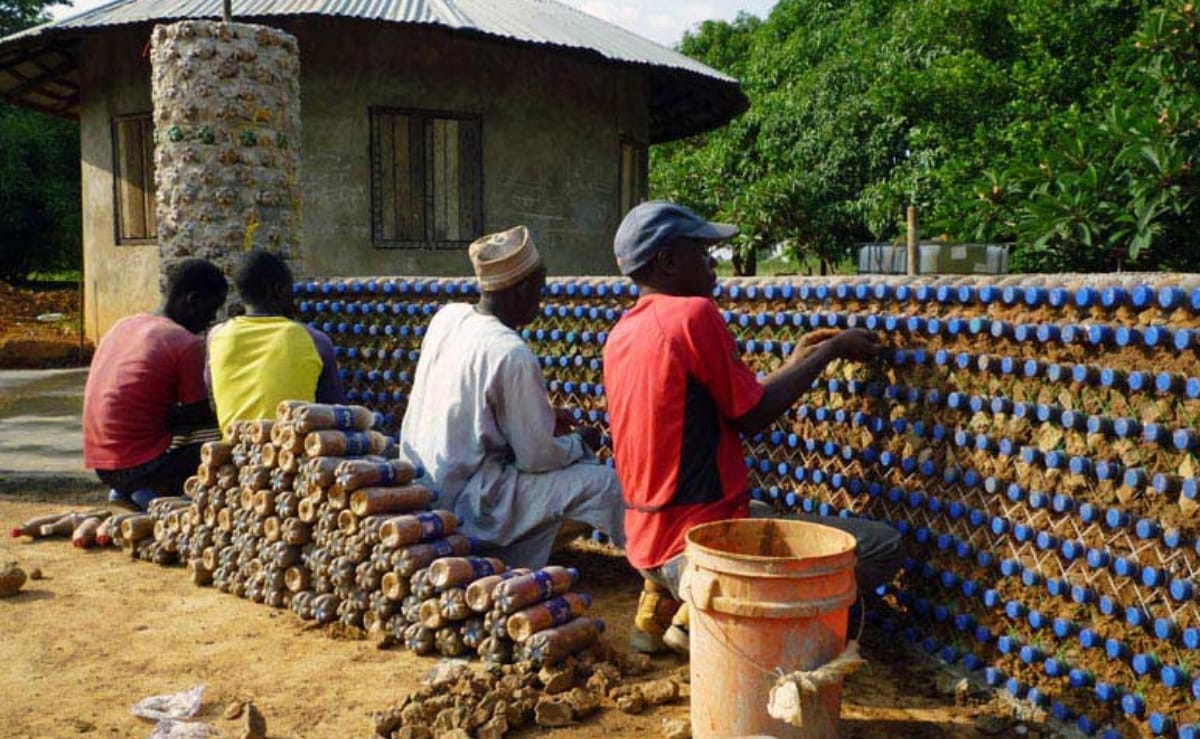 Nigerian people are making homes with plastic bottles