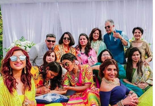 Parineeti Chopra shares unseen photos of Priyanka Chopra and Nick Jonas wedding