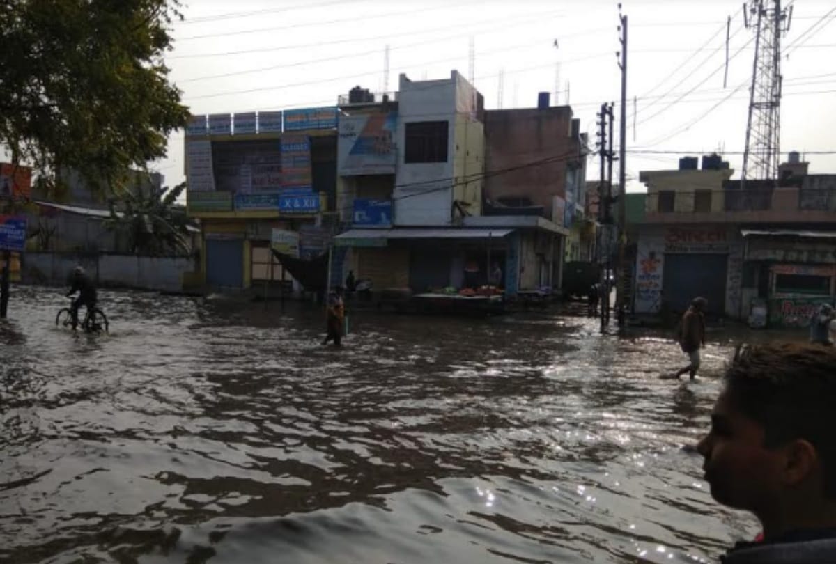 Roads become pond after heavy rain in Meerut see in pictures