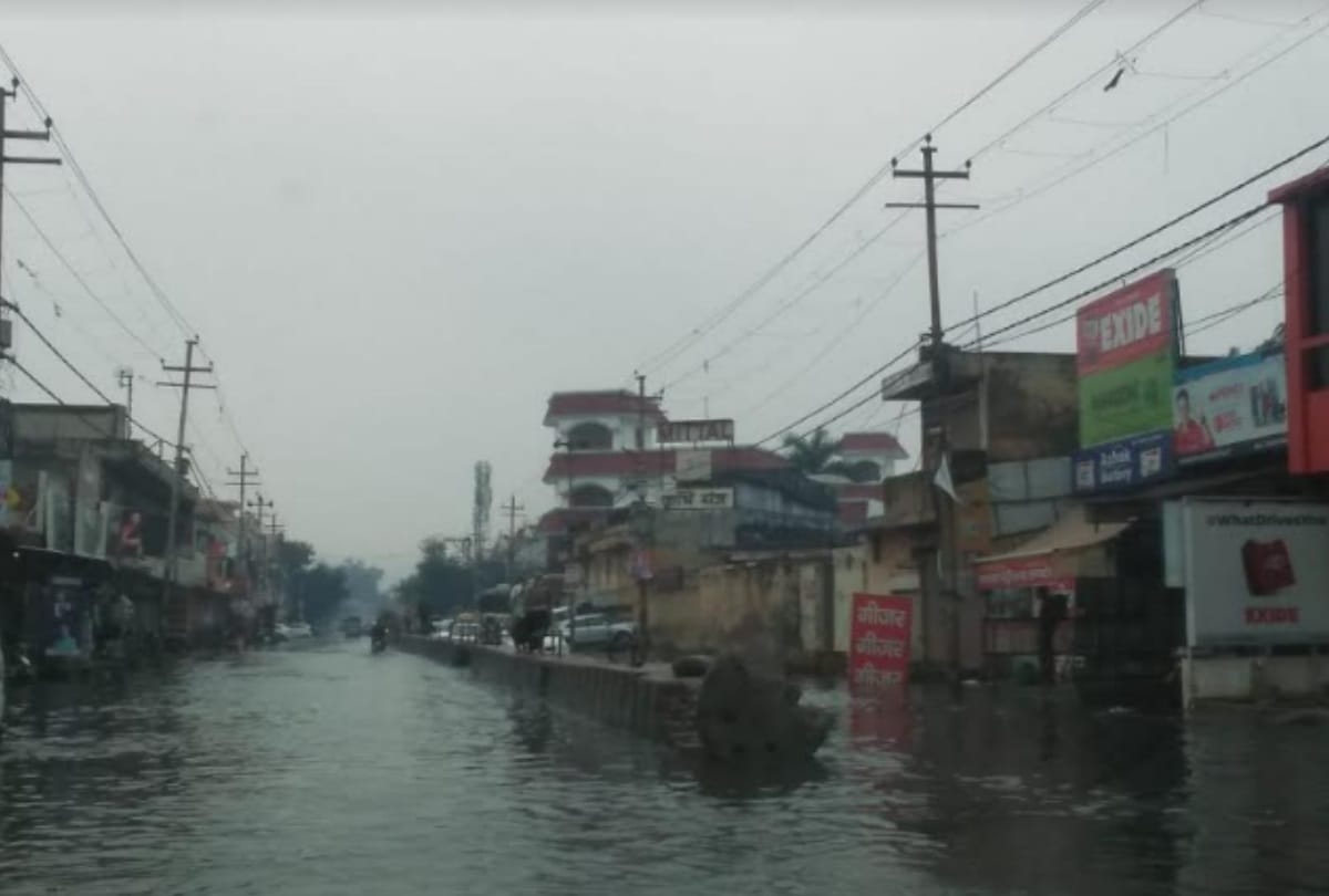Roads become pond after heavy rain in Meerut see in pictures