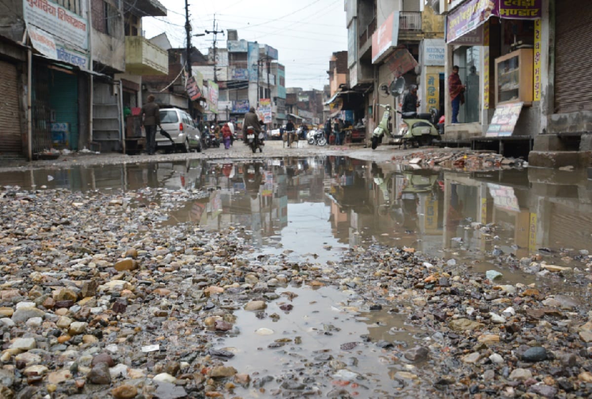 Roads become pond after heavy rain in Meerut see in pictures