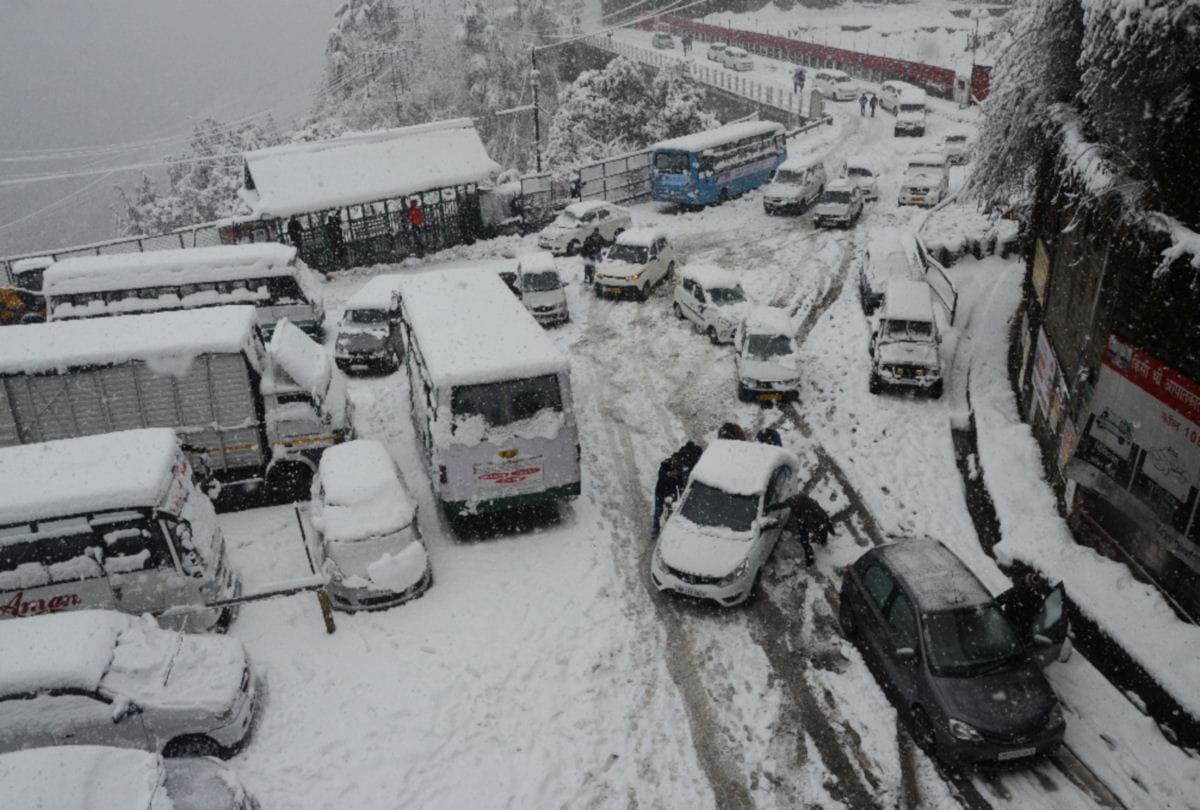 fresh snowfall pics on himachal pradesh and shimla city