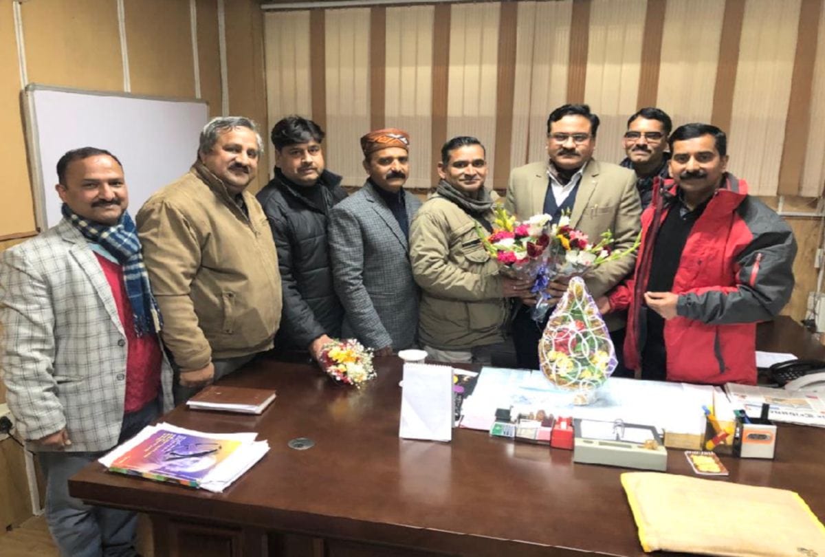 Government teachers will superintendent in examination centers of private schools of himachal