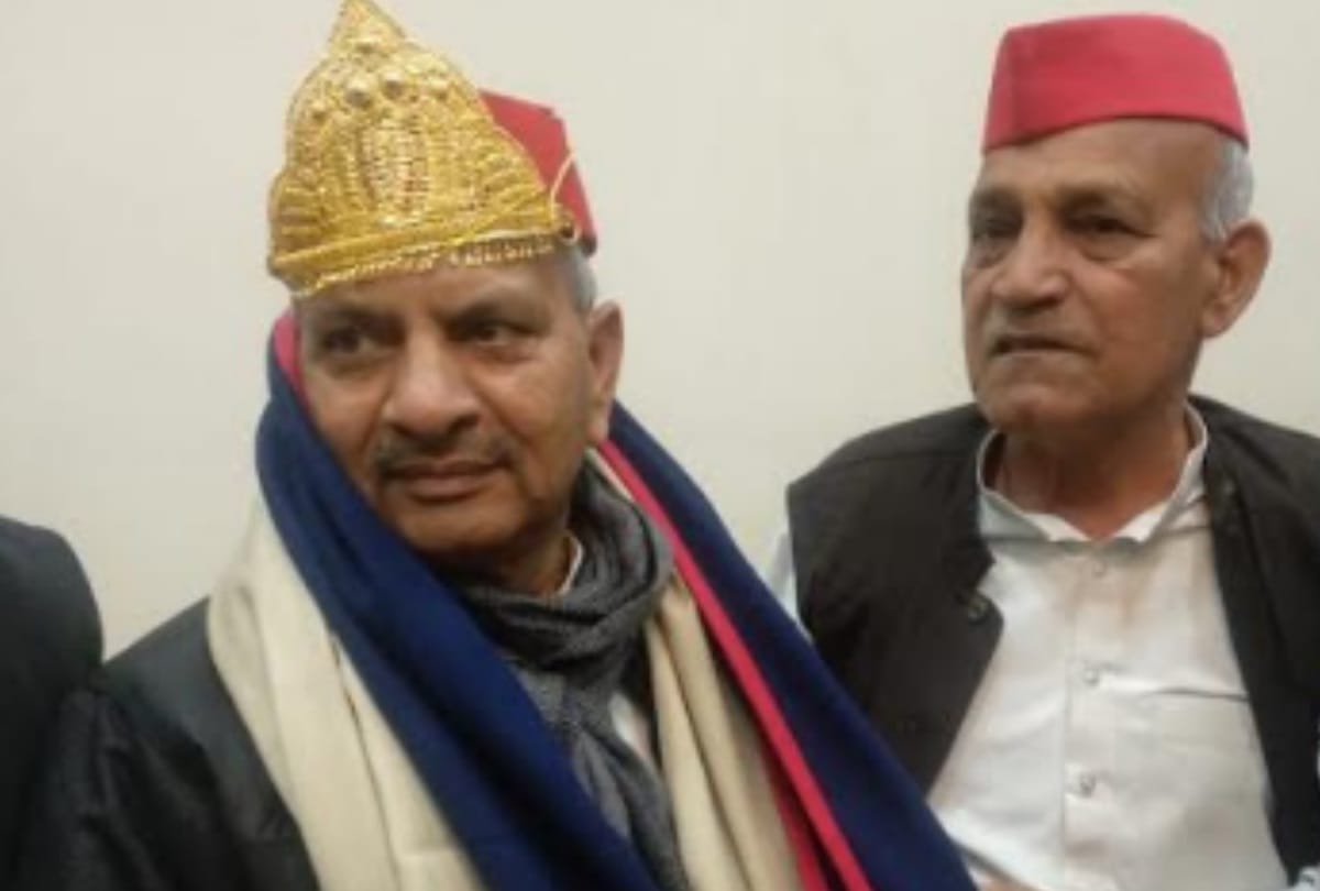 Samajwadi Party state president attend meeting workers in meerut