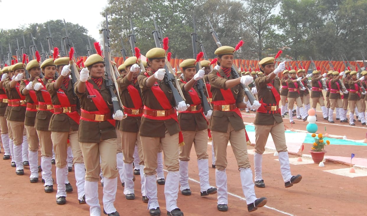 पुलिस को मिलीं 286 नई महिला आरक्षी
