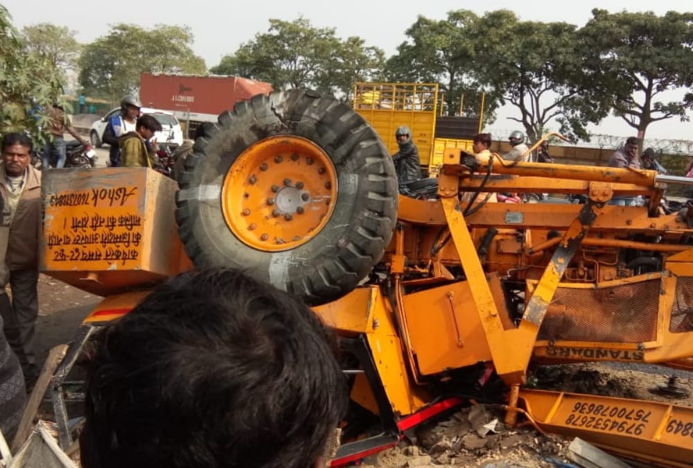 three died in an accident near amausi airport in lucknow.