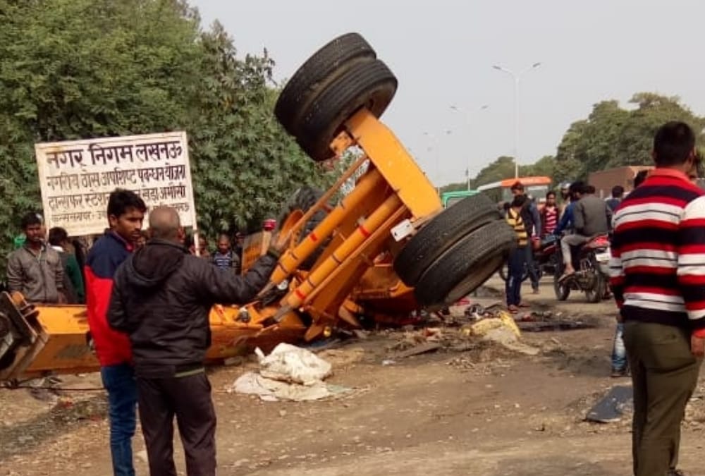 three died in an accident near amausi airport in lucknow.