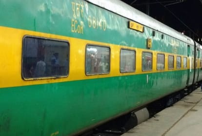 robbery in running ajmer to chandigarh garib rath train in rohtak