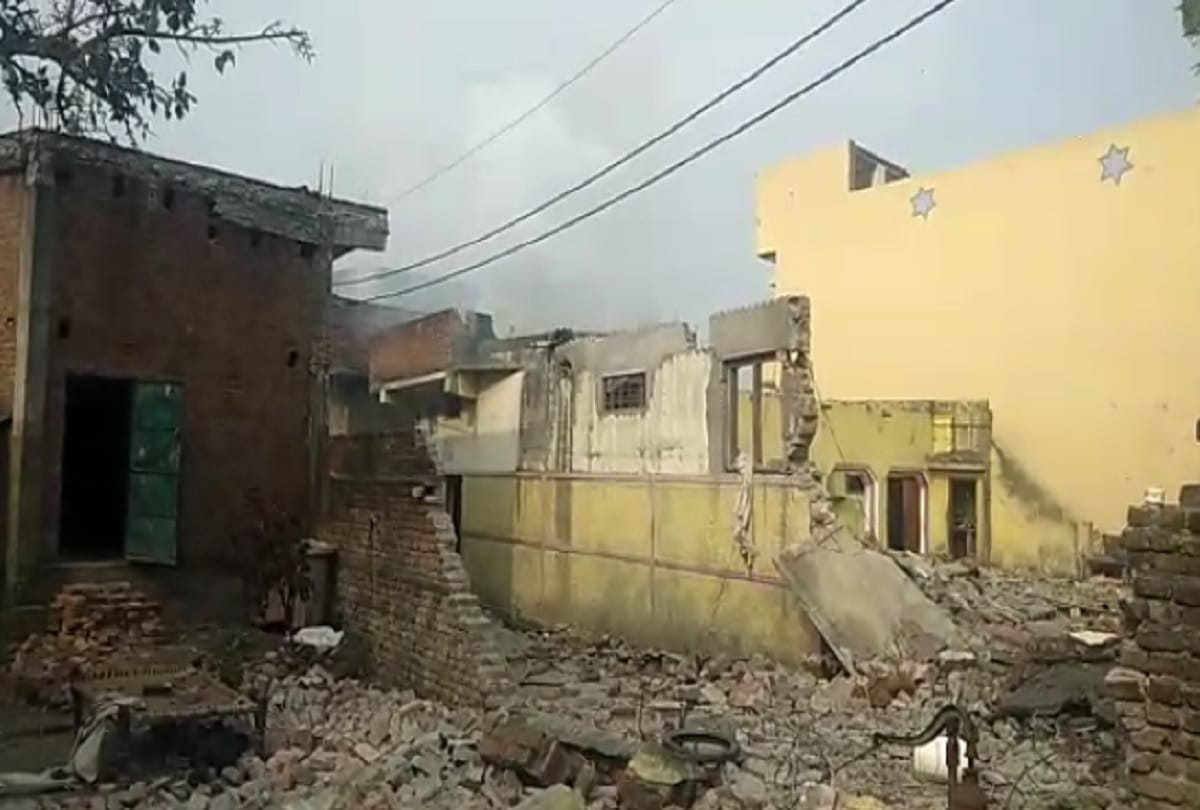 blast in house during making crackers in rampur