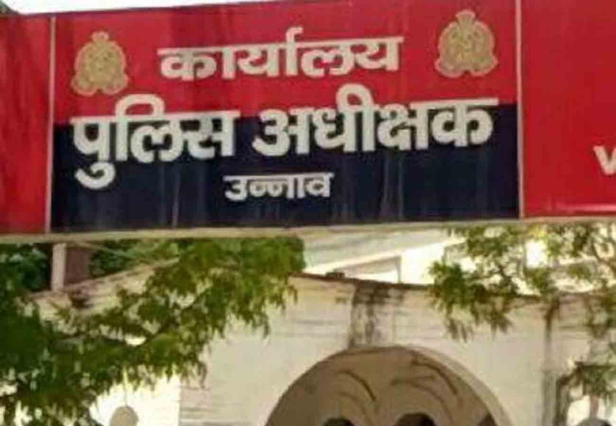 child kidnapped and forced to beg in train