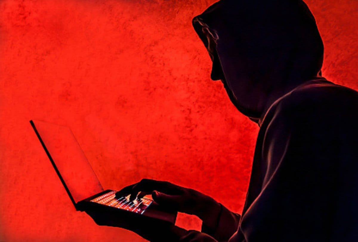61 thousand cheated by foreign womenon from astrologer by making friendship on Facebook