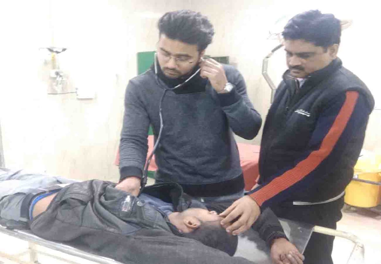 boy try to commit suicide in front of dm office