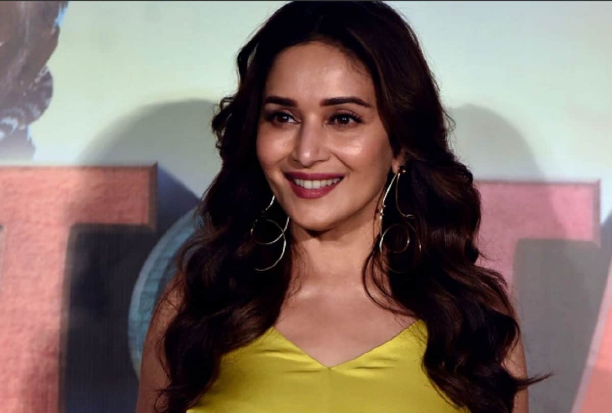 Madhuri Dixit Total Dhamaal trailer launch look failed young actress at the age of 51