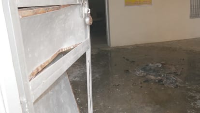 Student Union president set fire to protest against beating in mirzapur