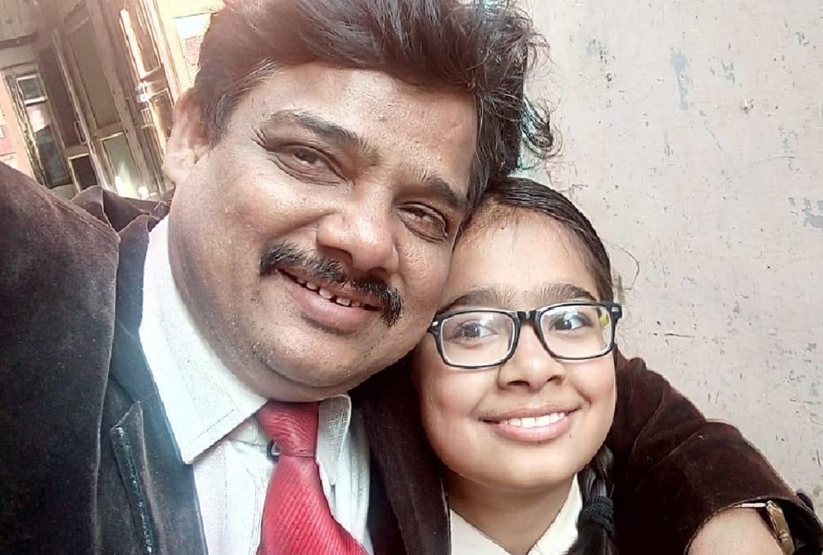 Meerut, national girls day, daughter's selfie with parents at workplace in West UP