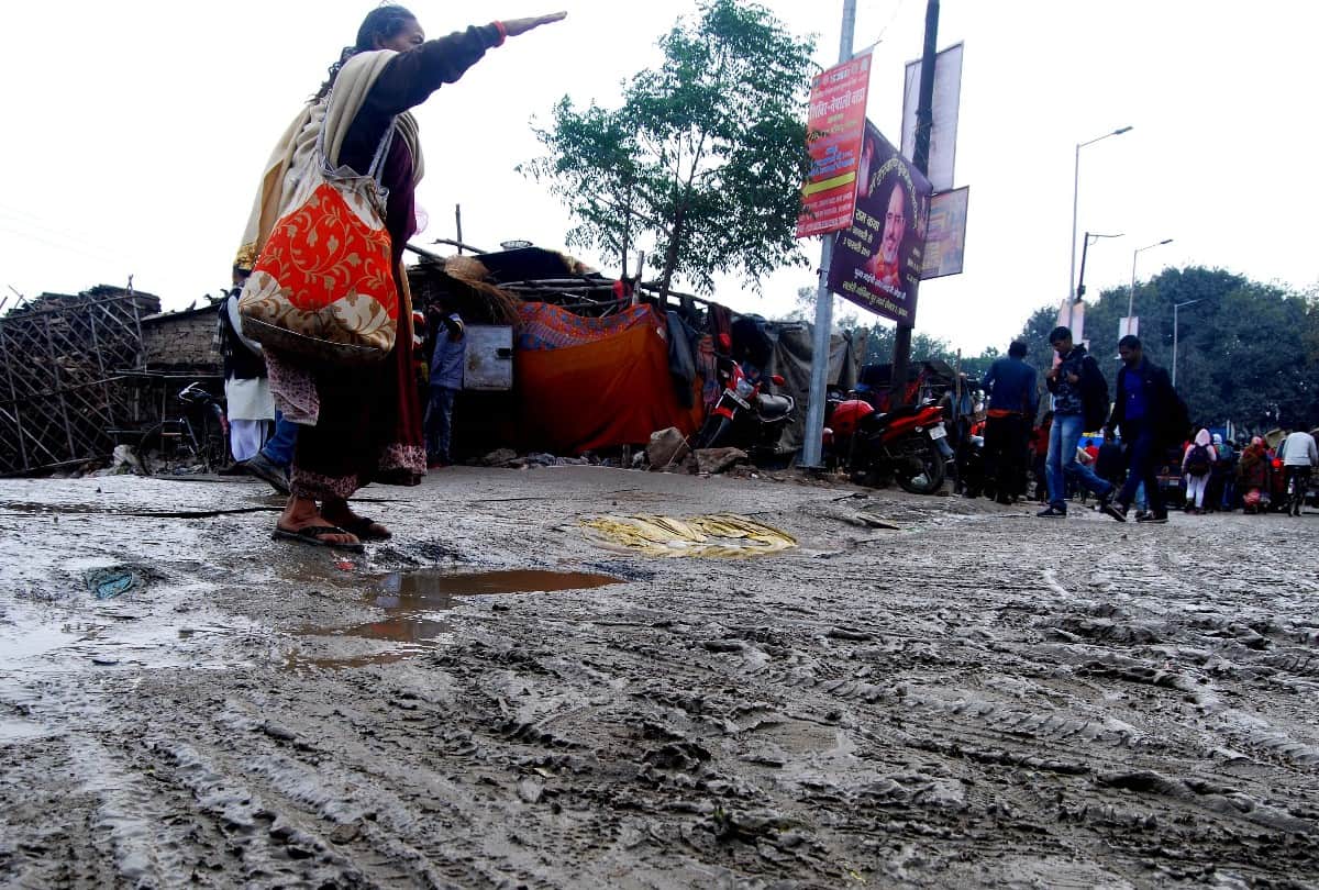 kumbh 2019: Unseasonable raining create problems for devotees in kumbh prayagraj