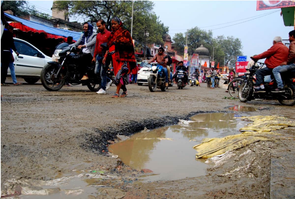 kumbh 2019: Unseasonable raining create problems for devotees in kumbh prayagraj