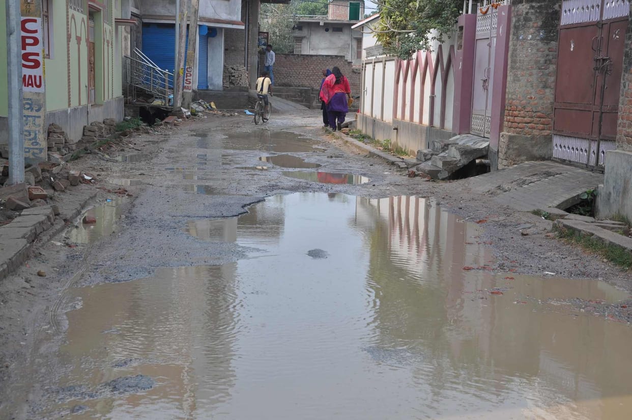Intermittent rain in mau