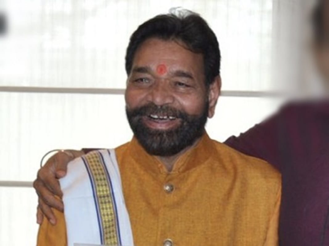 Another blow to BJP. Ramkrishna Kusmaria joins congress