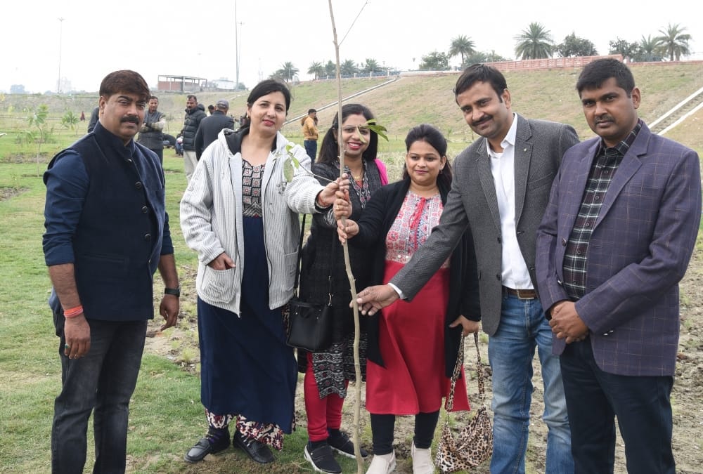 tree plantation on rashtriya balika diwas by amar ujala.