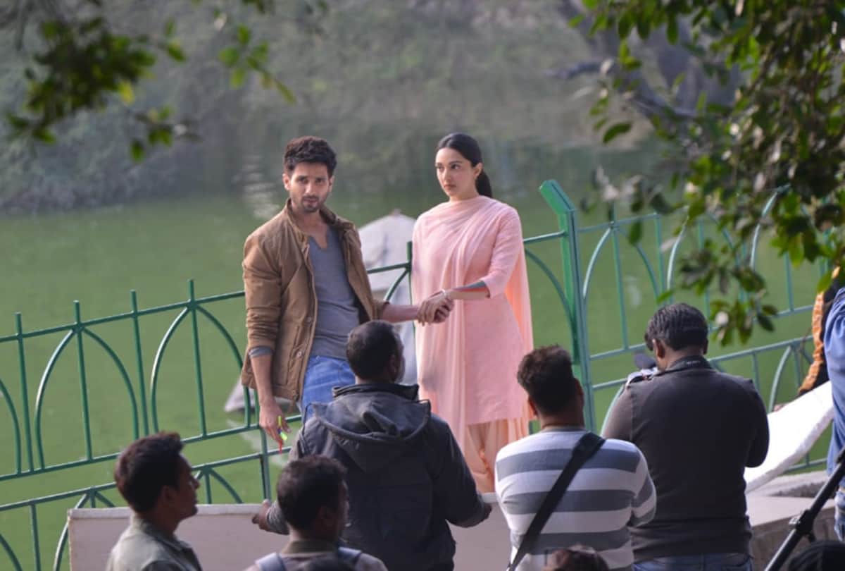 Shahid Kapoor and Kiara Advani clicked shooting for Kabir Singh in new Delhi