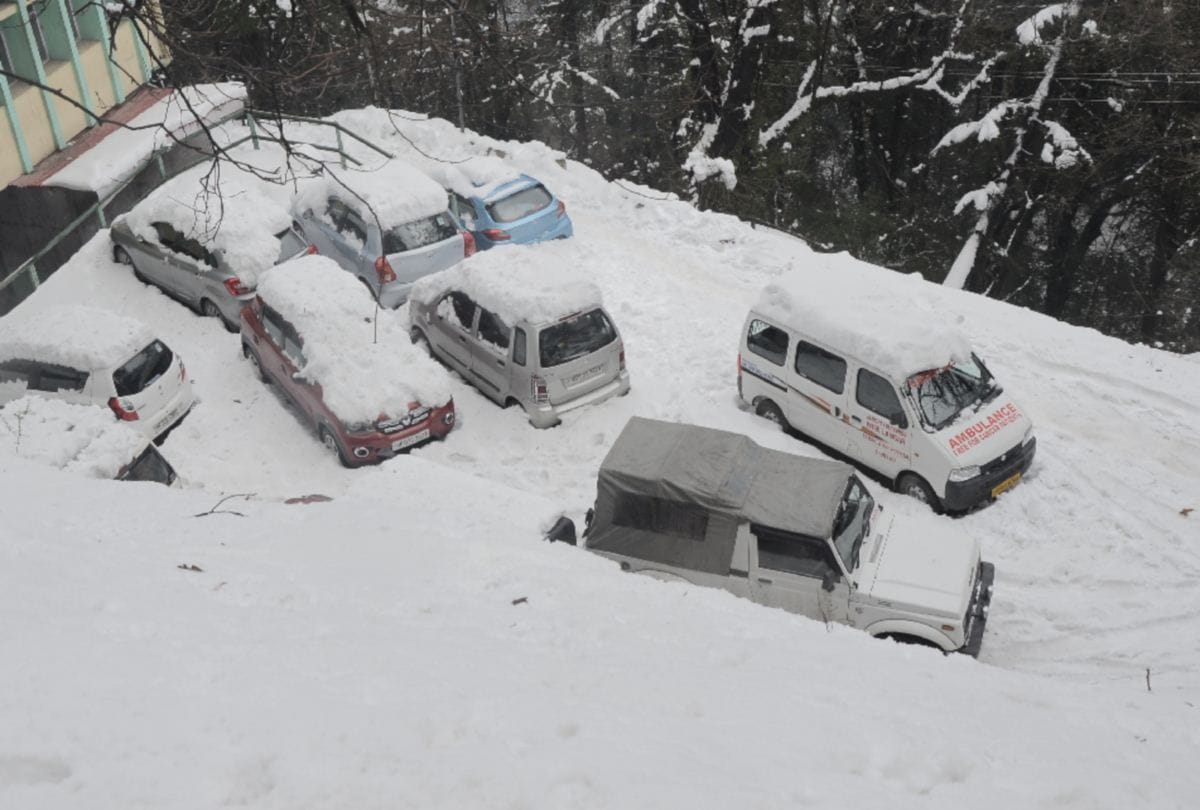 four nh and more than six hundred roads closed in himachal due to snowfall