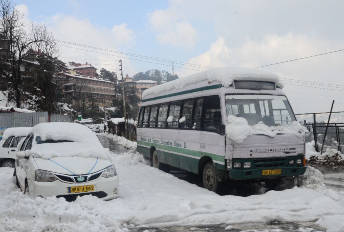 सड़कों पर खतरा बढ़ा, कालाढूंगी रोड को करना पड़ा ब्लॉक