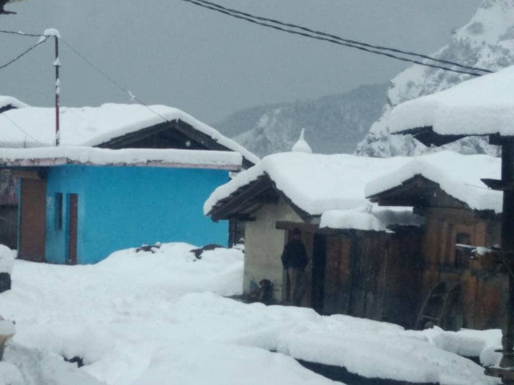Snowfall Beautiful photos in Mini switzerland chopta uttarakhand