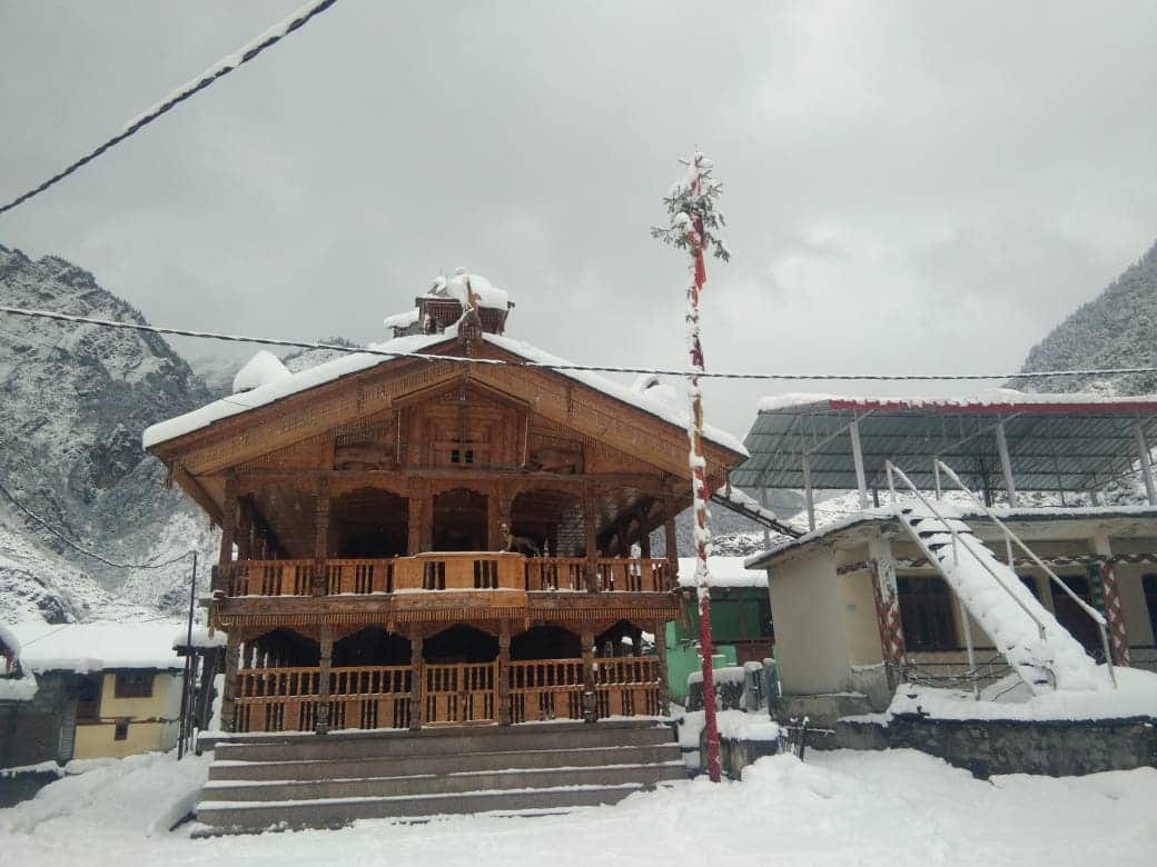 bitter cold in uttarakhand due to heavy snowfall and rain