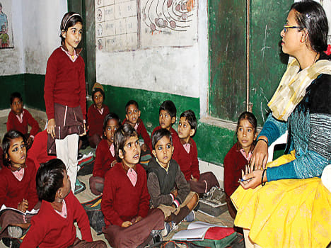 Hindi medium teachers of English medium schools