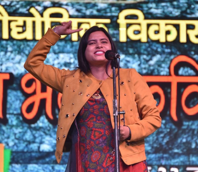 जब तक सूरज चंदा चमके तब तक ये हिंदुस्तान रहे