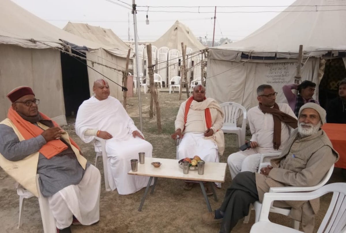 Kumbh 2019: VHP core committee has invites the saints for,dharma sansad