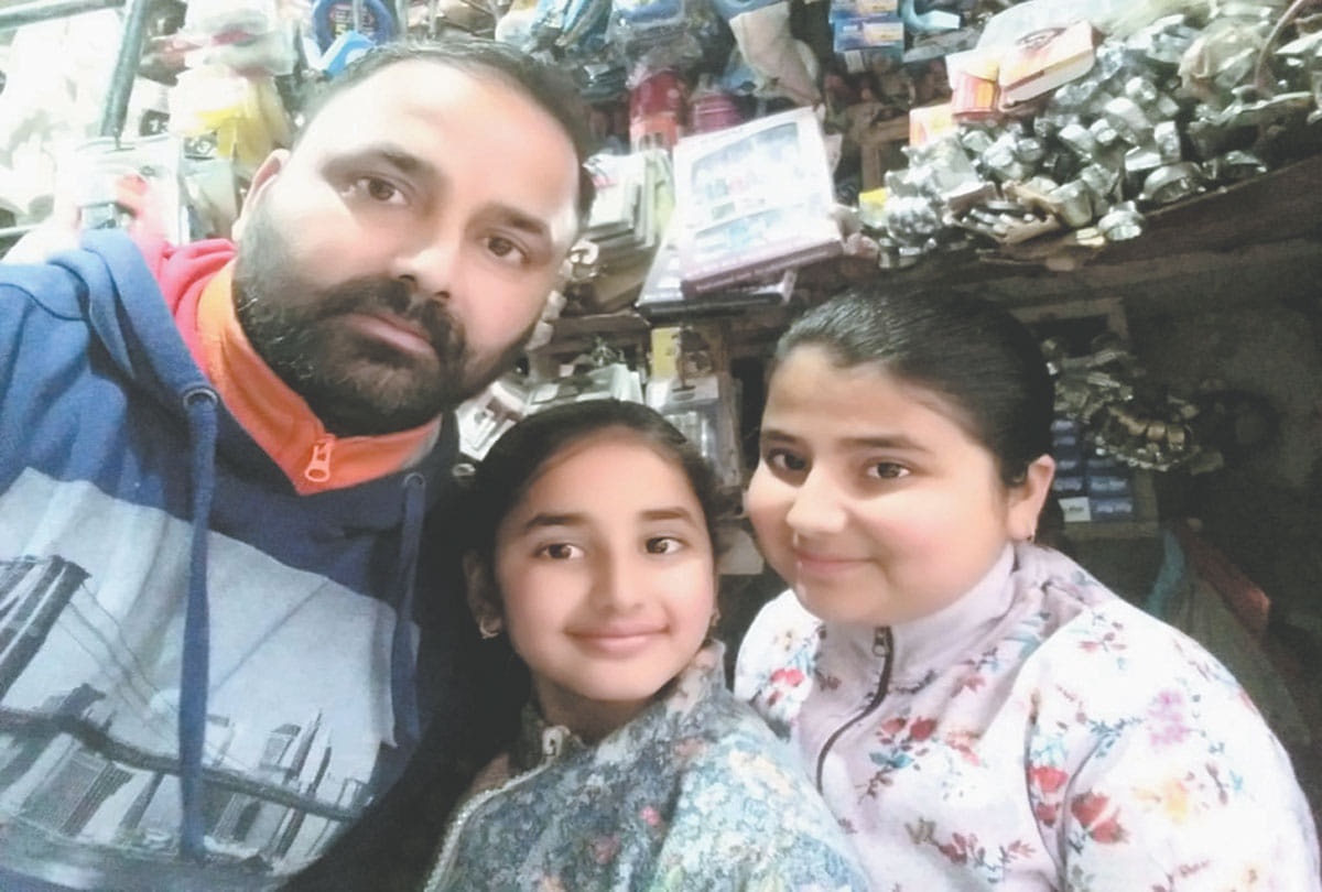 national girls day share selfie with daughter at workplace in jammu kashmir