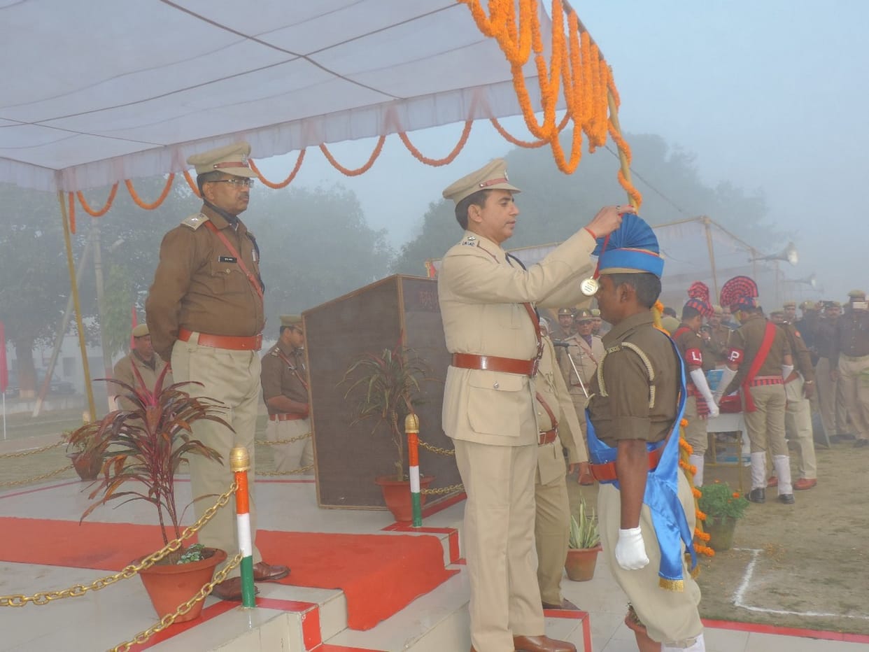 पुलिस को मिले 193 नए आरक्षी