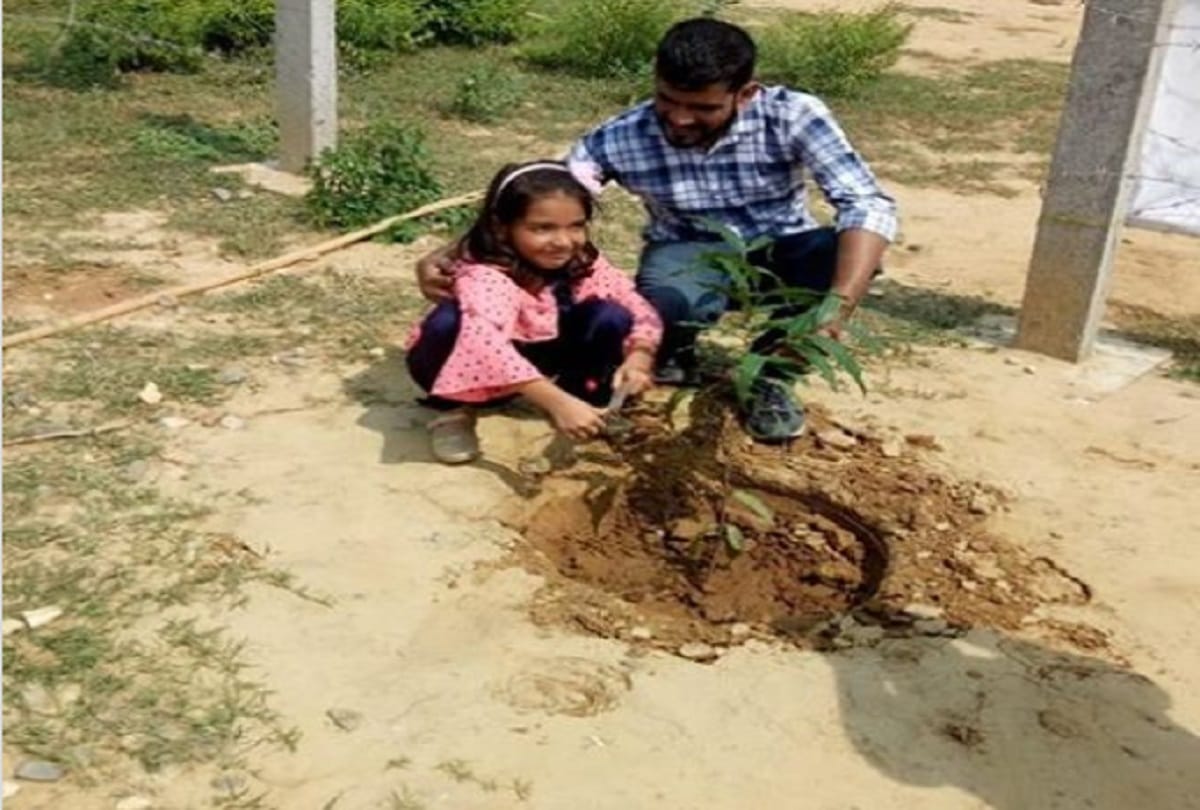 Meerut, Eiha Dixit plantes plants to save the environment and, inspire people