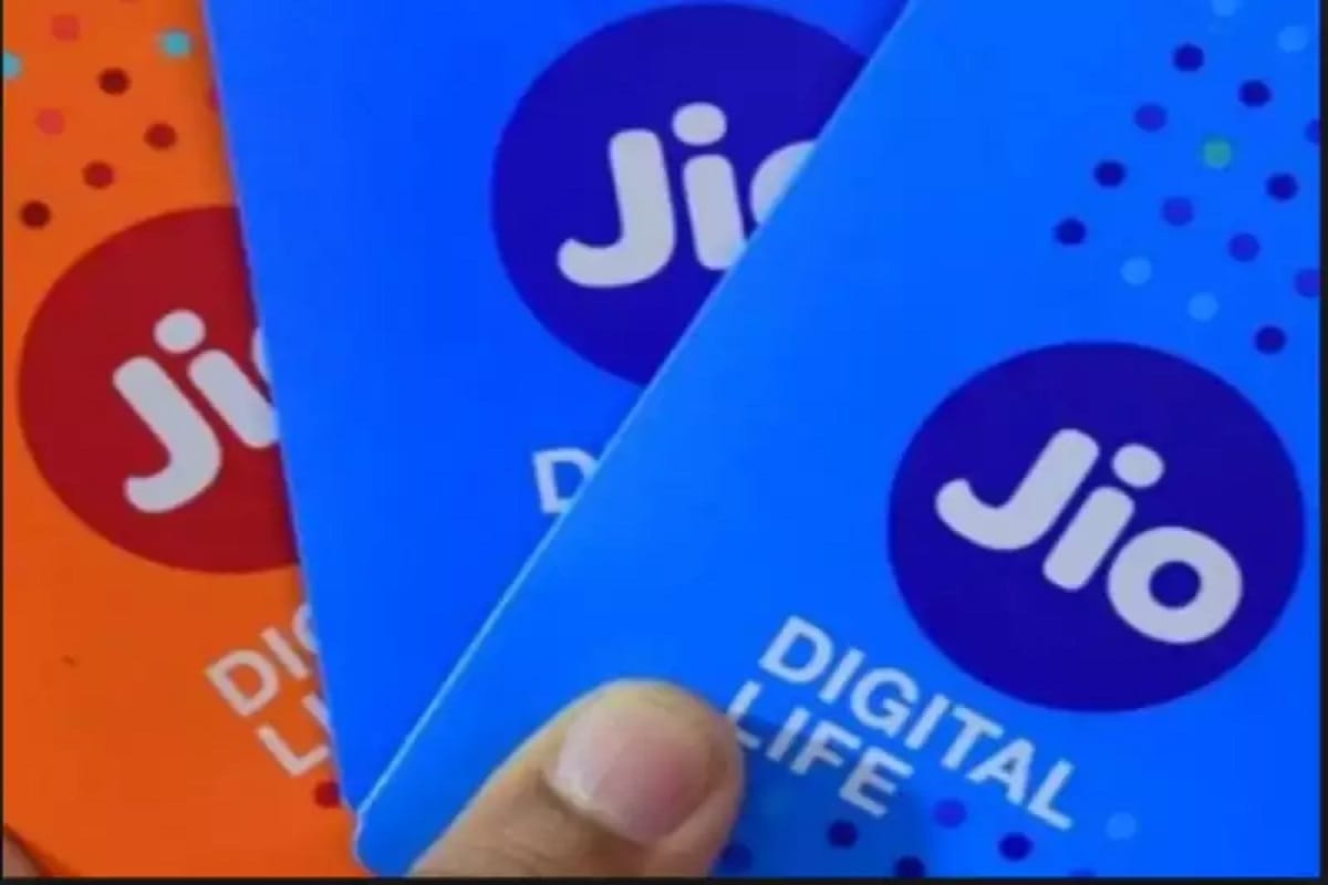 reliance jio becomes largest telecom company, says trai data